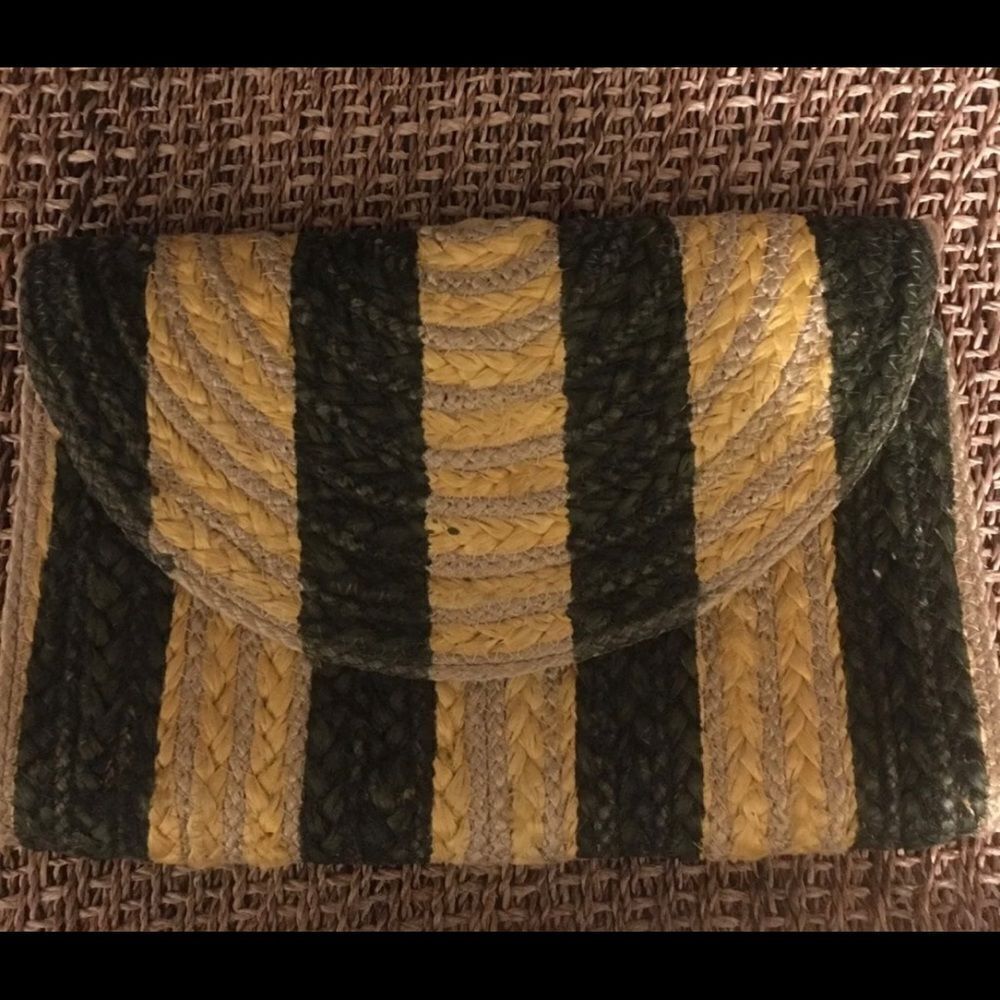 Universal Thread Flap Wooven Pouch